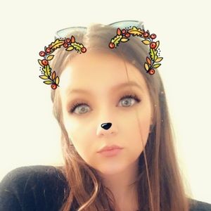 Meet your Posher, Katelyn